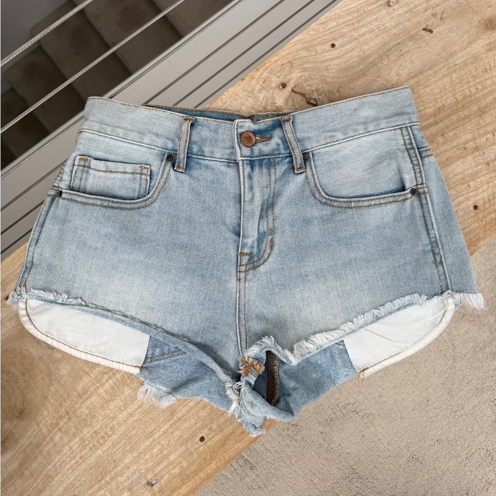 Bullhead Denim Co. Distressed High Rise Festival Denim Shorts | Size 26 - Picture 4 of 9